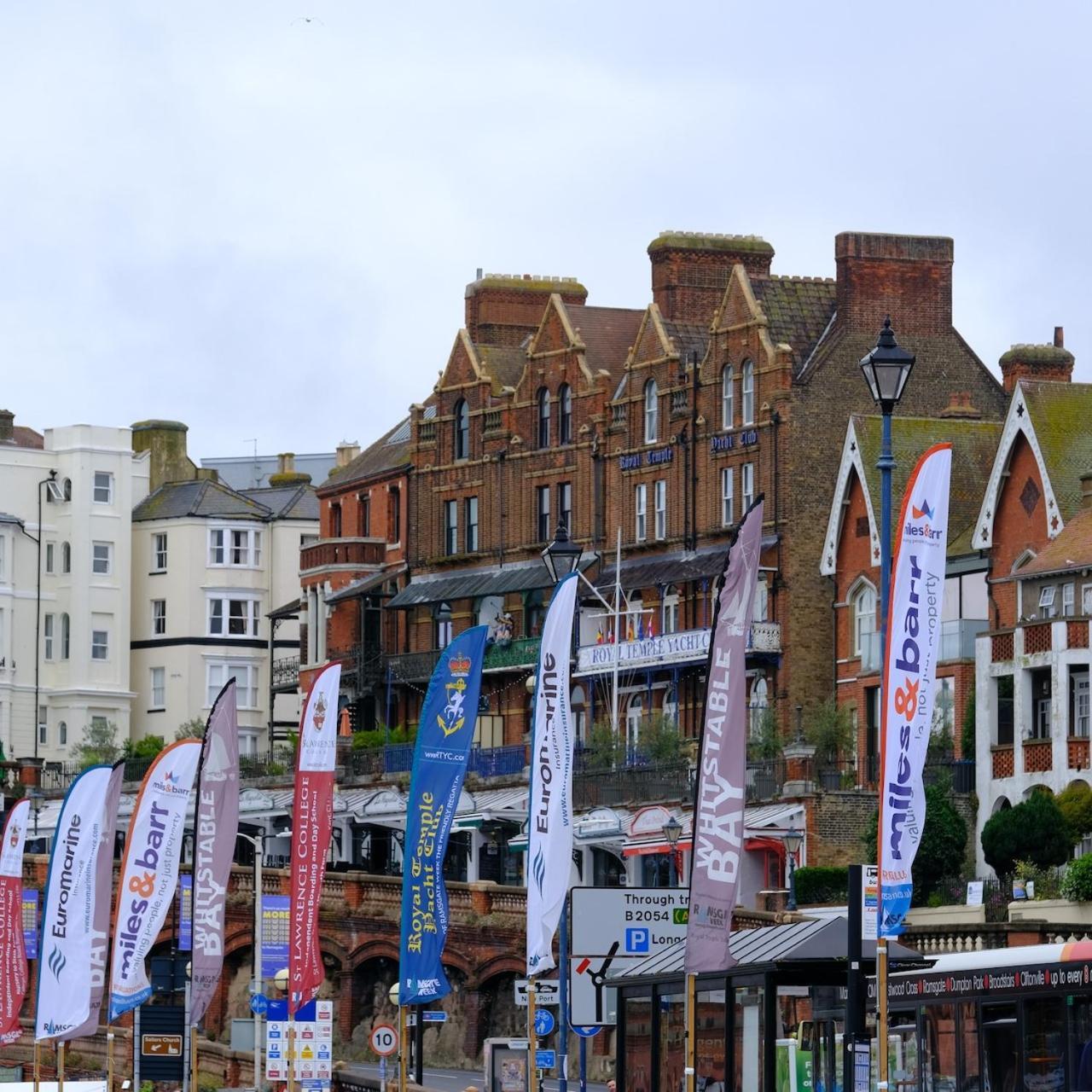Hotel Royal Temple Yacht Club à Ramsgate Extérieur photo