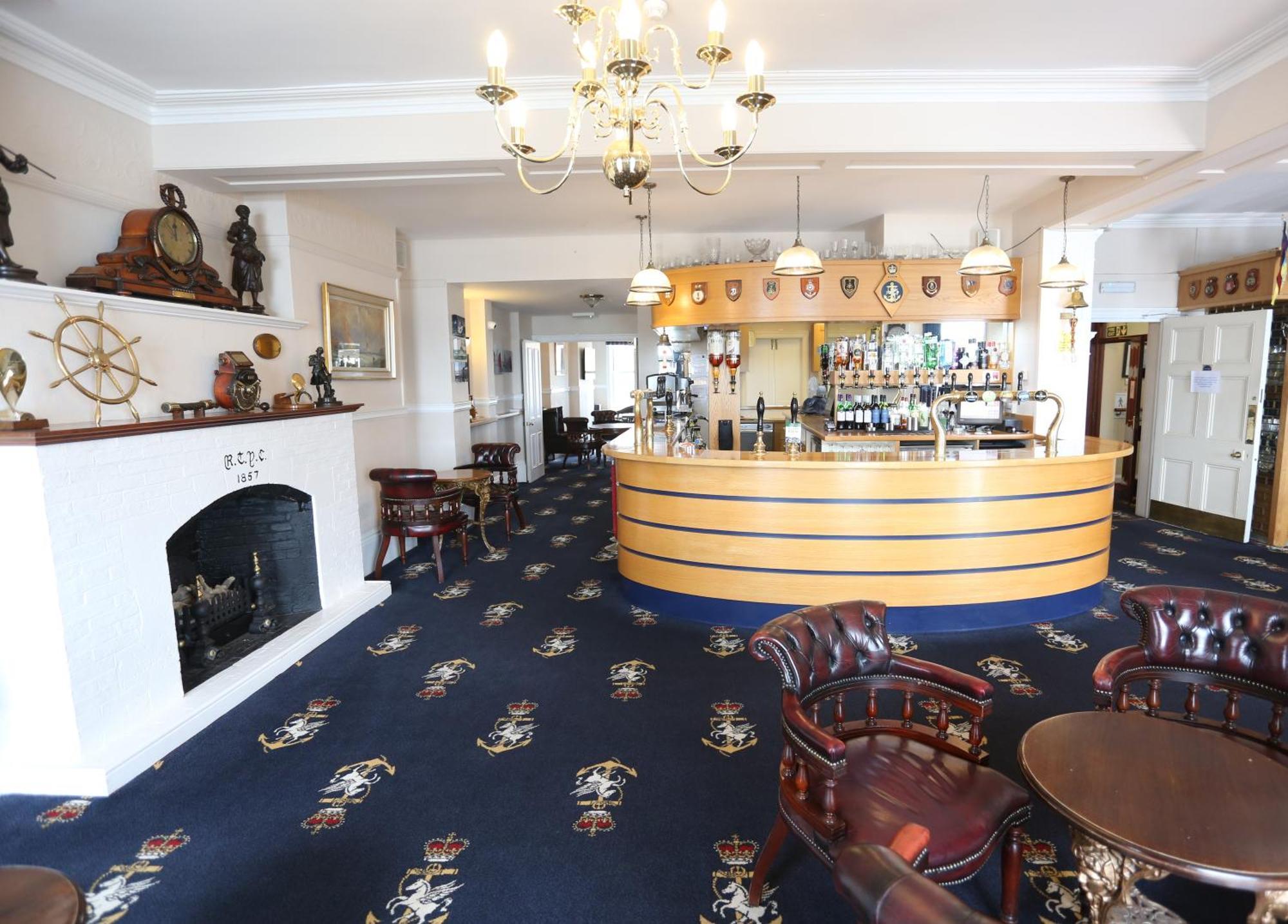 Hotel Royal Temple Yacht Club à Ramsgate Extérieur photo