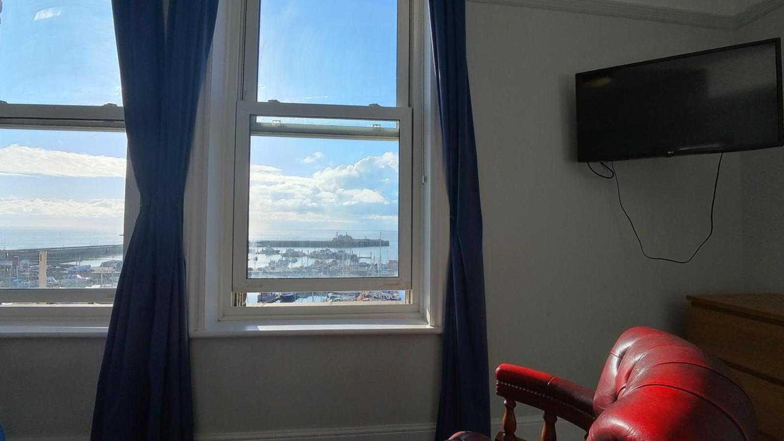 Hotel Royal Temple Yacht Club à Ramsgate Extérieur photo