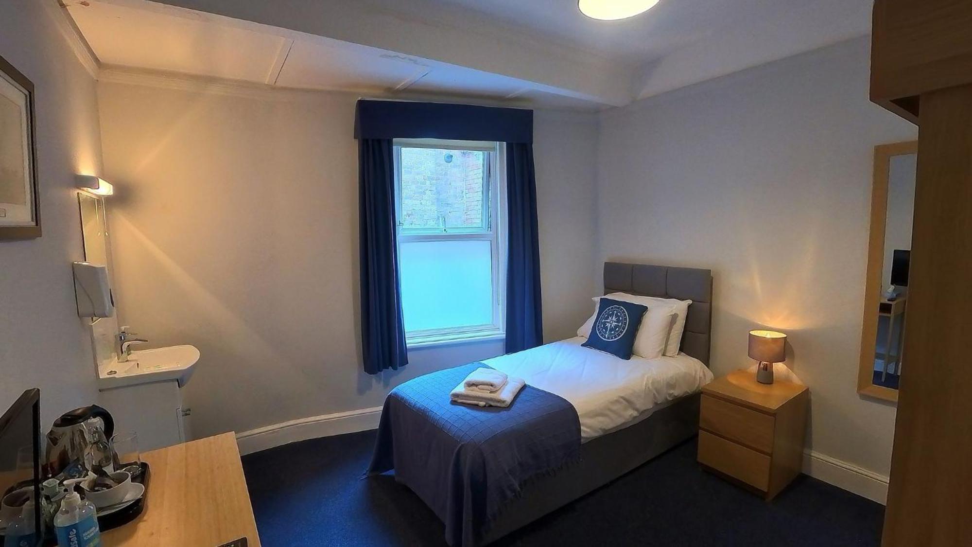 Hotel Royal Temple Yacht Club à Ramsgate Extérieur photo