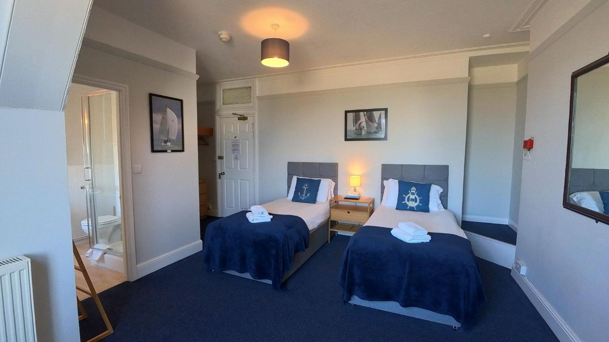 Hotel Royal Temple Yacht Club à Ramsgate Extérieur photo