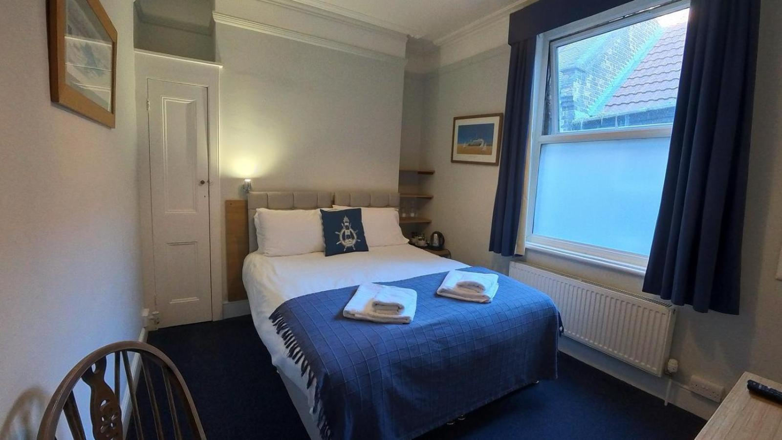 Hotel Royal Temple Yacht Club à Ramsgate Extérieur photo