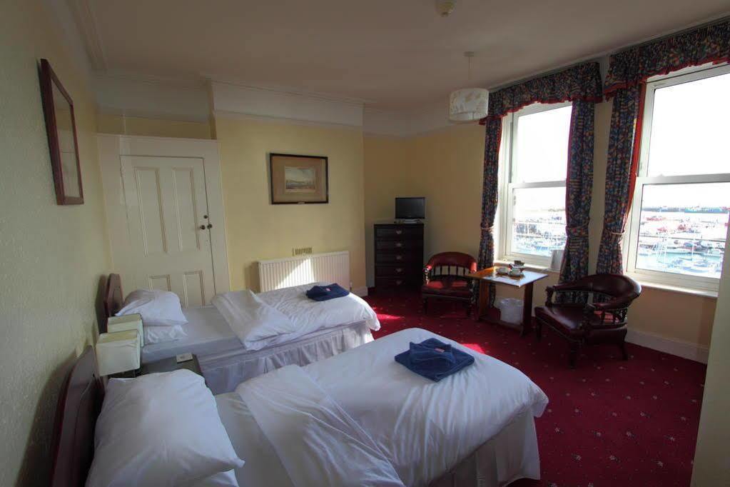 Hotel Royal Temple Yacht Club à Ramsgate Extérieur photo